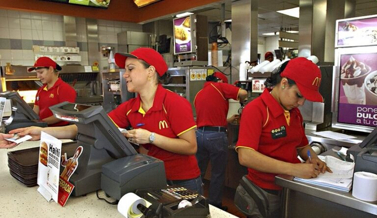 Fortalecemos los vínculos sindicales en cuidado de los trabajadores de servicios rápidos