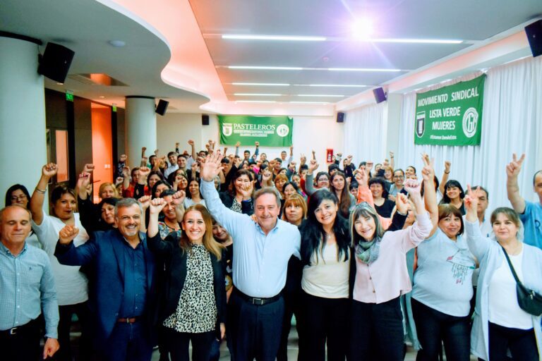 JORNADA DE LUCHA CONTRA EL CÁNCER DE MAMA