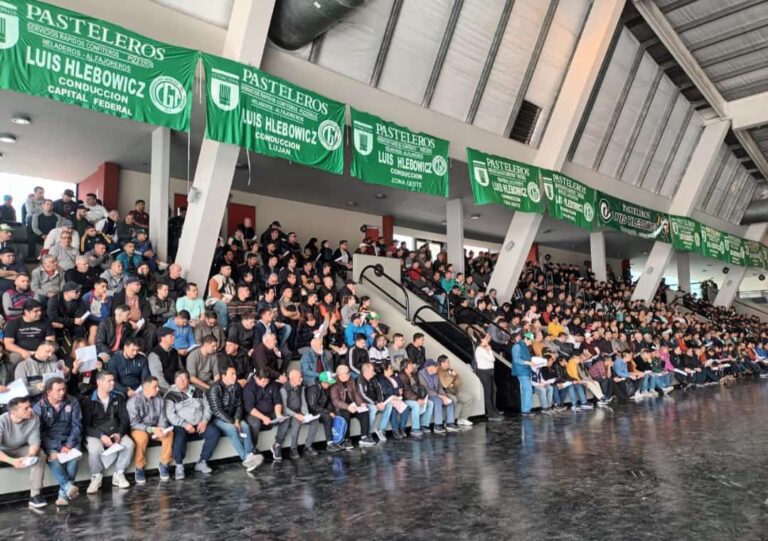 Asamblea general ordinaria en el campo recreativo de Esteban Echeverría